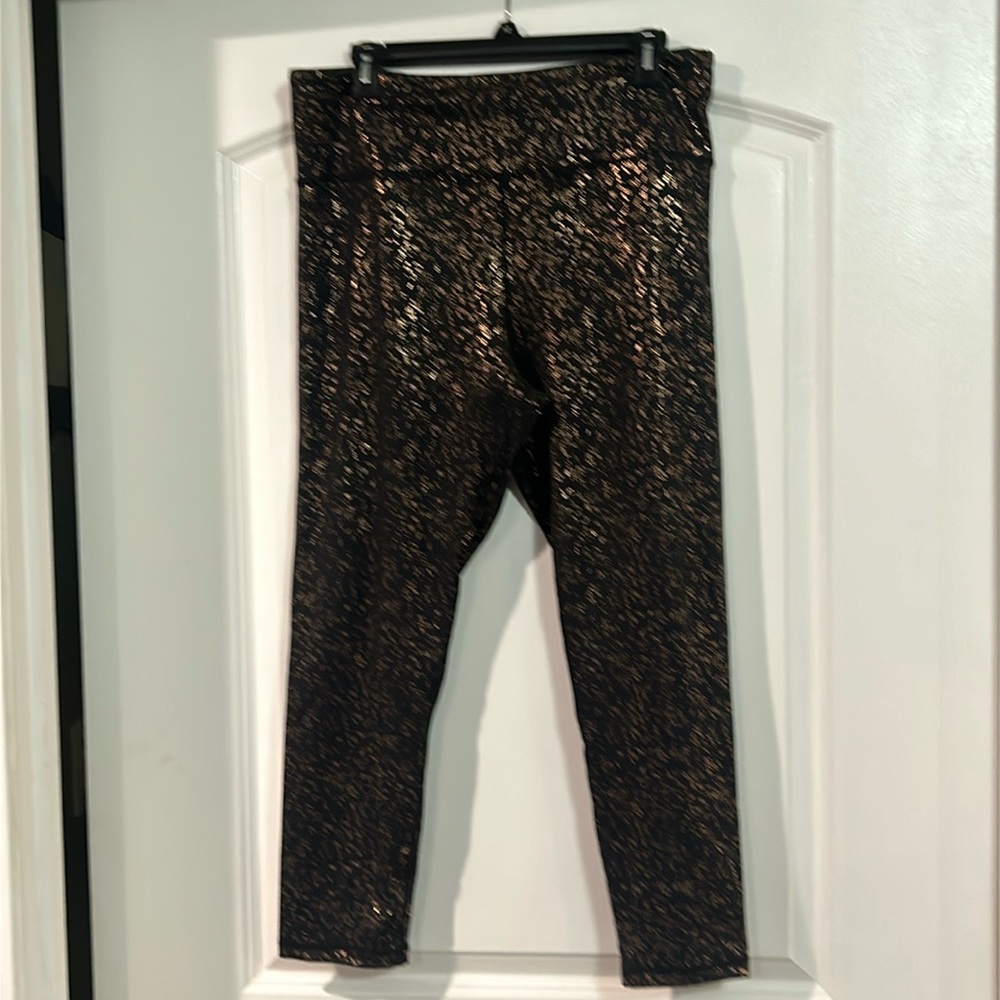 Zyia light n tight leggings